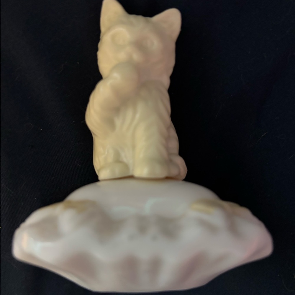 Vintage Avon Cat Figurines with perfume/cologne. Never used. - Picture 2 of 8